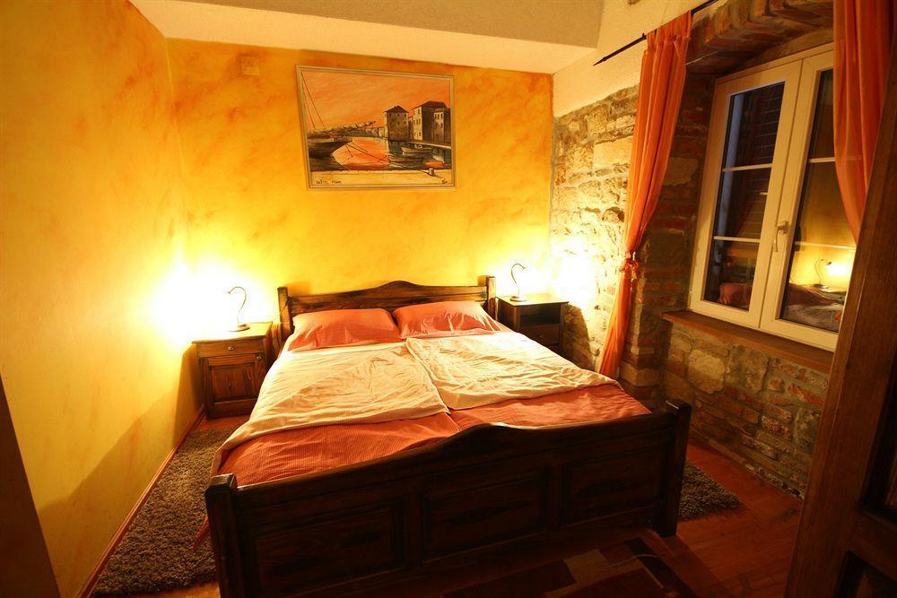 XIV Century Rooms Kastela Exterior photo